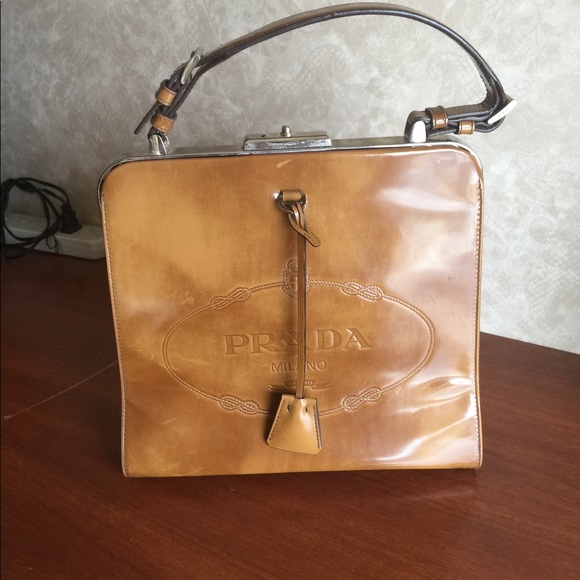 Prada bag - Picture 1 of 8